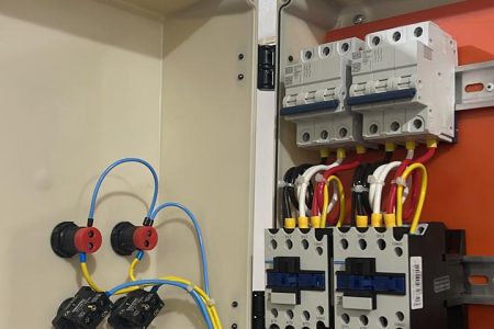 Conserto e instalação de comandos elétricos