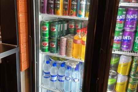 Instalação de iluminação en Expositor de bebidas